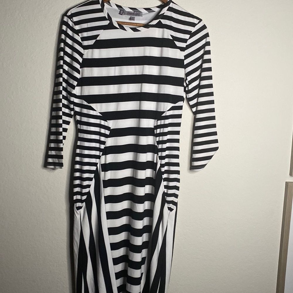 Women’s Jennifer Lopez JLO Brand Striped Illusion Dress Black White M Medium